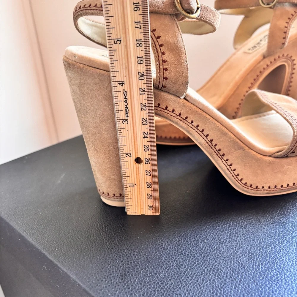 Vtg. Skechers Y2K “ Somethin Else” Suede Platform Heels Size 11 Tan - Picture 12 of 13